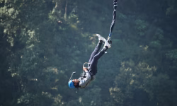 Bungee jumping