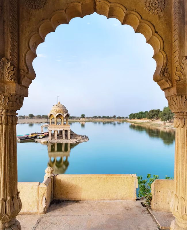 view-historical-building-against-sky_1048944-17805004